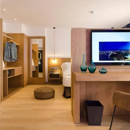 Hotel Saratoga 4*